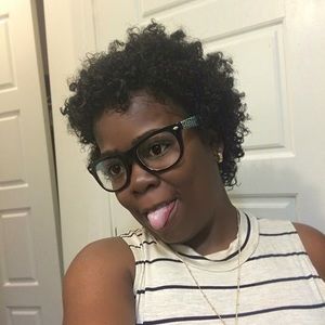 Meet your Posher, Tracey